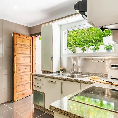 Fantastic Townhouse In The Centre Of Americas * Playa de las Americas (Tenerife)
