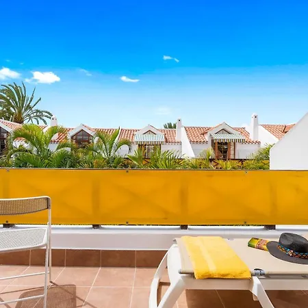 Villa Fantastic Townhouse In The Centre Of Americas Playa de las Americas (Tenerife)
