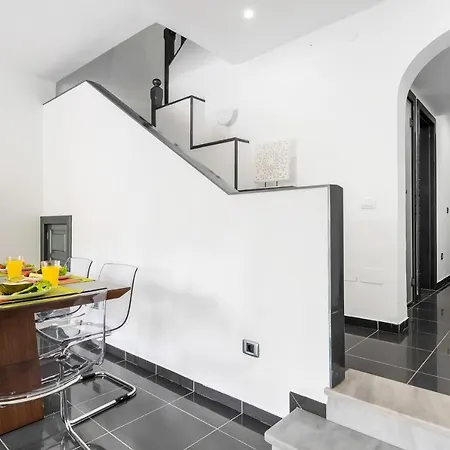 Fantastic Townhouse In The Centre Of Americas Villa