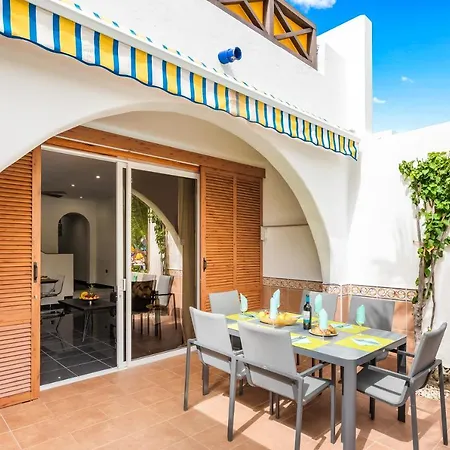 Fantastic Townhouse In The Centre Of Americas * Playa de las Americas (Tenerife)
