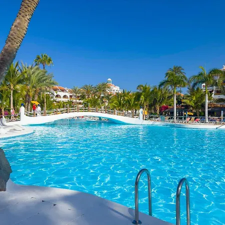Fantastic Townhouse In The Centre Of Americas Playa de las Americas (Tenerife)